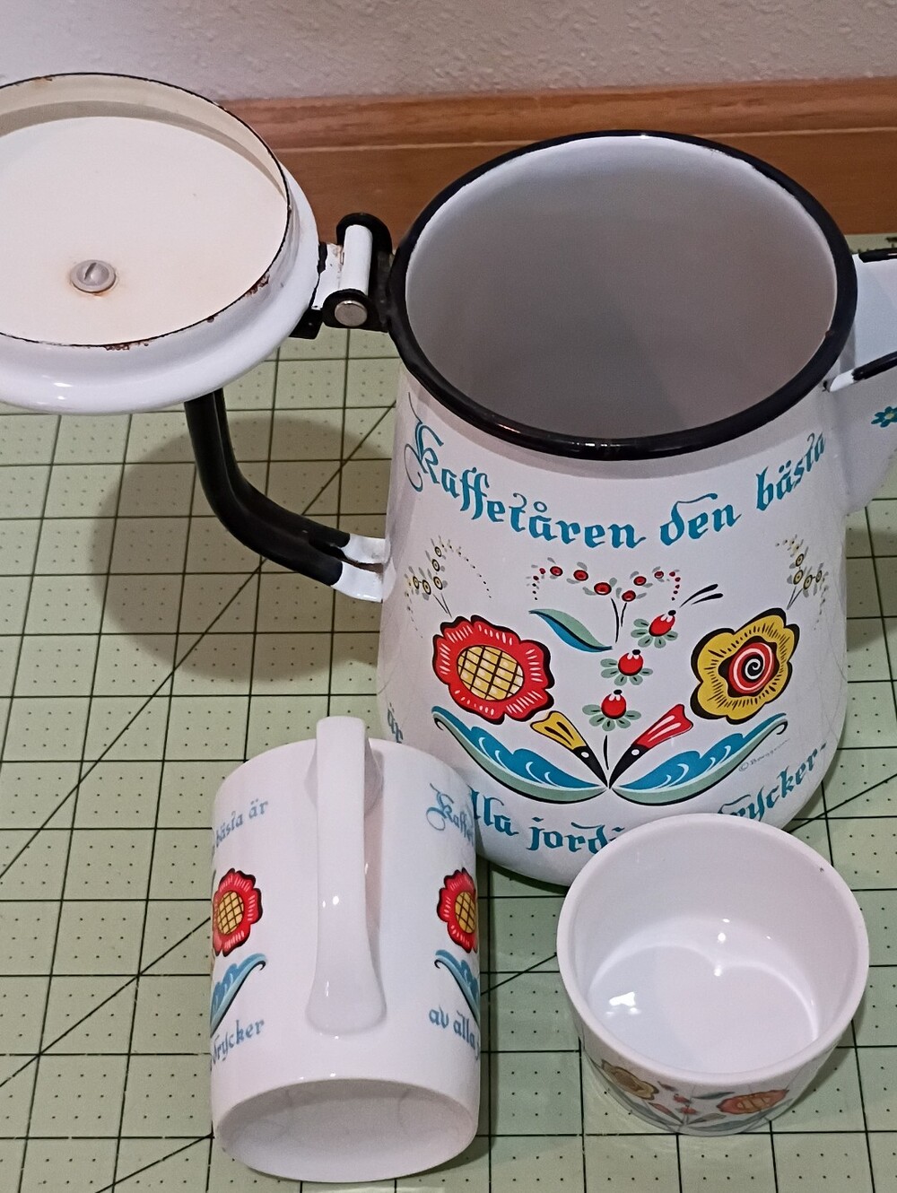Vintage Berggren Enamel Coffee Set - White - Picture 7 of 7